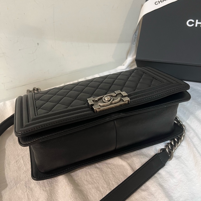 ෆ Chanel boy25黑銀 牛皮-6