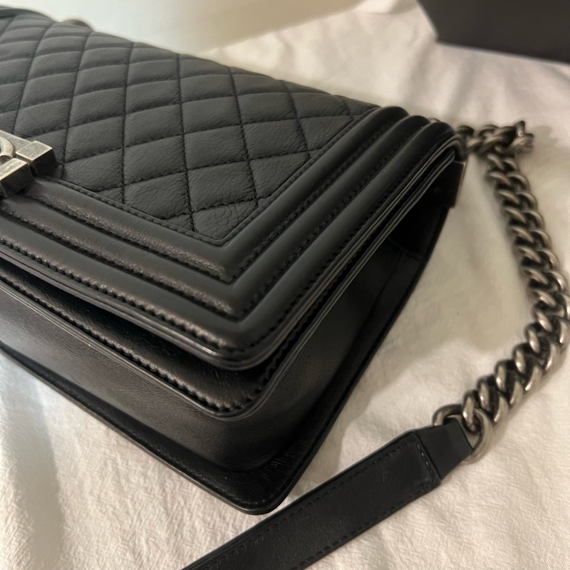 ෆ Chanel boy25黑銀 牛皮-7