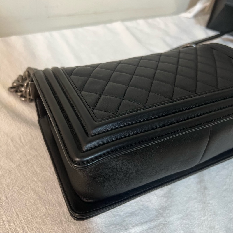 ෆ Chanel boy25黑銀 牛皮-9