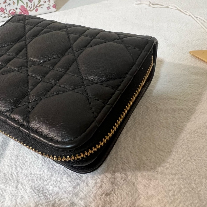 ෆ Dior Caro 羊皮菱格短夾🈶購證-9