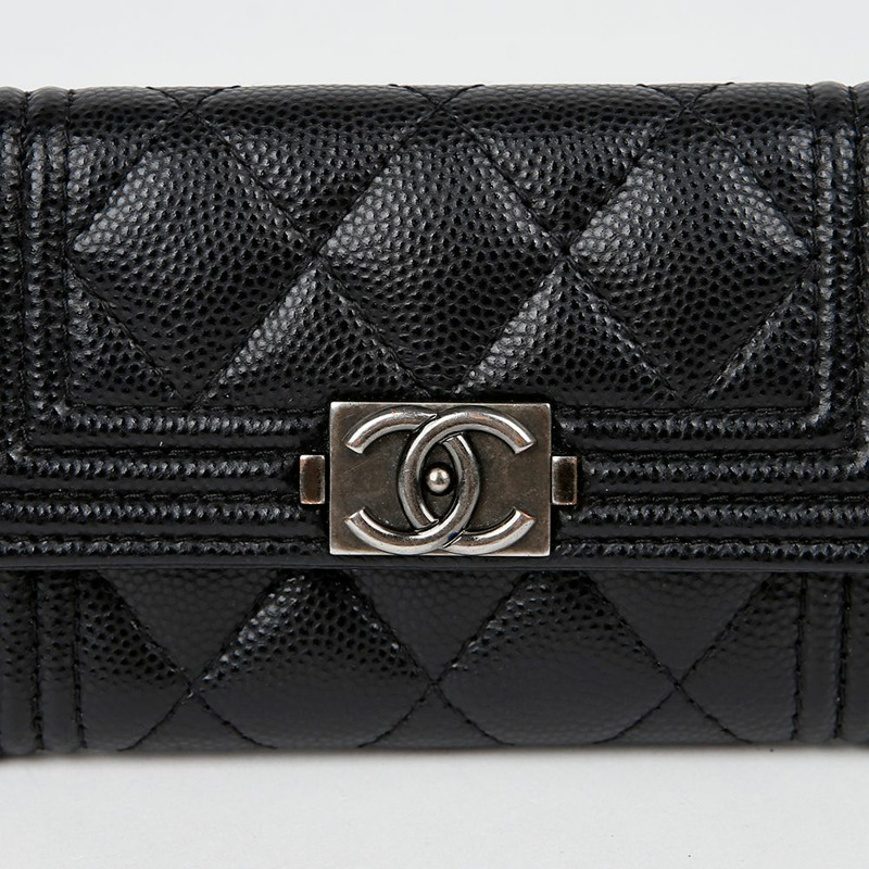 CHANEL Caviar Skin Boy 翻蓋卡包 A80603-2