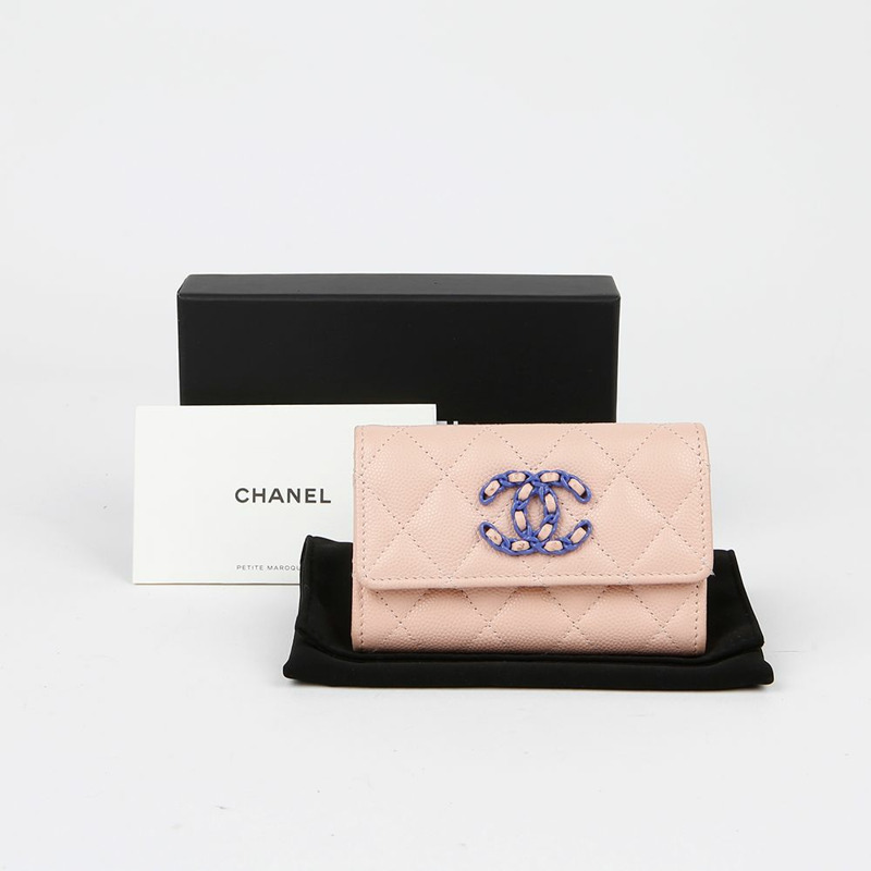 CHANEL 魚子醬皮19卡錢包 AP3717-0
