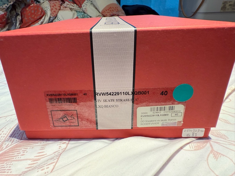 RV 水鑽皮質運動鞋 40-3