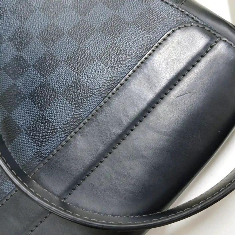 LOUIS VUITTON 深藍色塗層帆布棋盤格肩背包斜背包 銀色五金-9