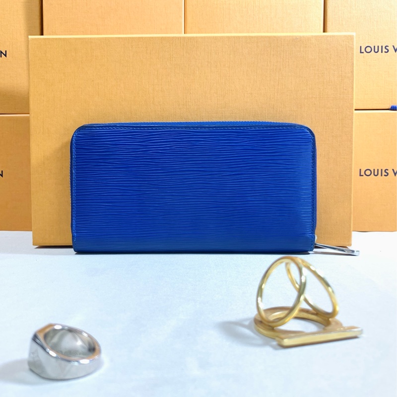 ✨近新閒置 超級好看LV Louis Vuitton epi 水波紋拉鏈8卡長夾-3