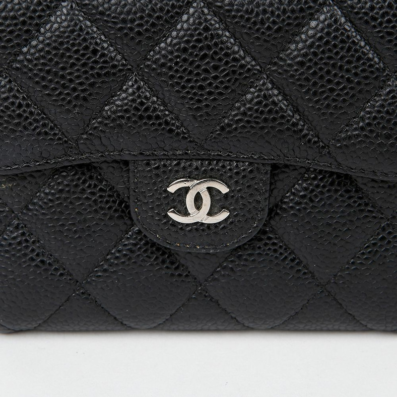 CHANEL Caviar Skin 經典雙折皮夾 AP0231-1