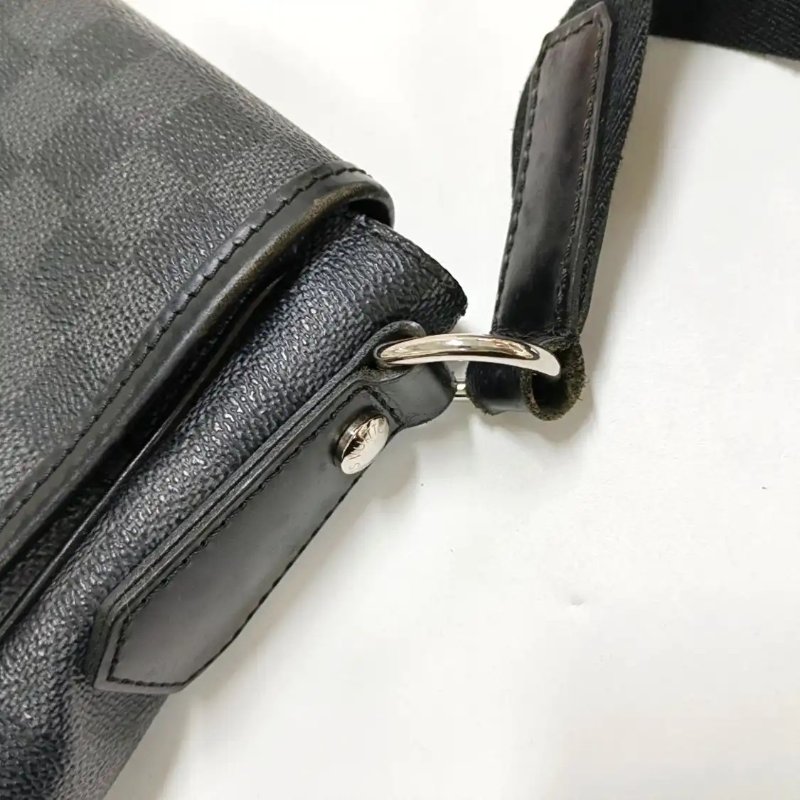 LOUIS VUITTON DANIEL 灰色塗層帆布棋盤格肩背包斜背包 銀色五金 配件齊全-10