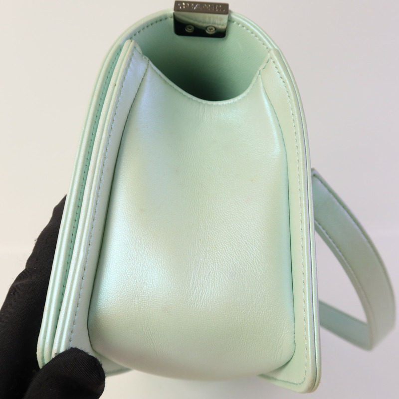 CHANEL 牛皮皮革Boy 25銀扣鏈帶肩背袋-19