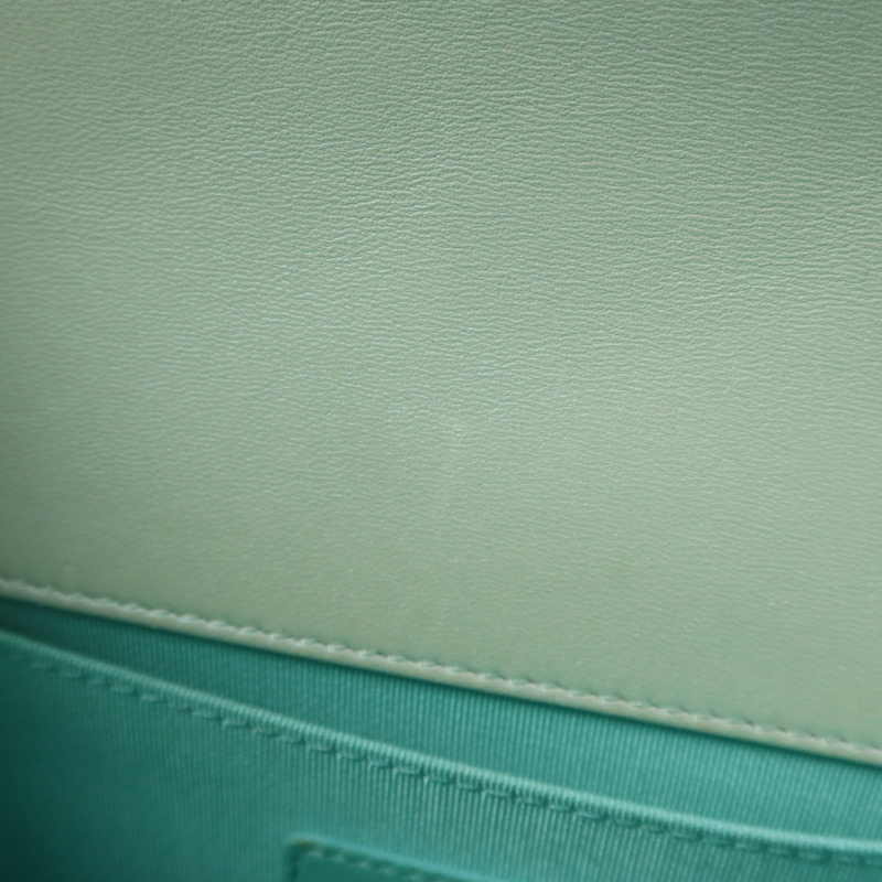 CHANEL 牛皮皮革Boy 25銀扣鏈帶肩背袋-24