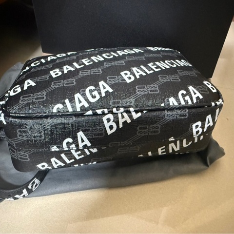 BALENCIAGA巴黎世家相機包