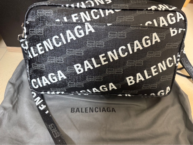 BALENCIAGA巴黎世家相機包-7