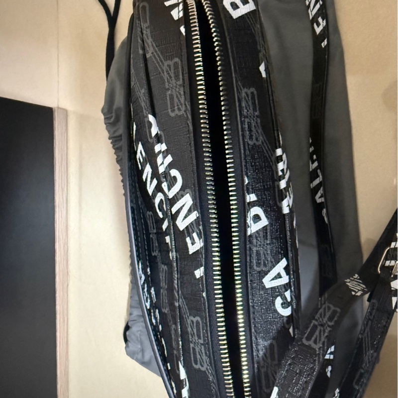 BALENCIAGA巴黎世家相機包-9