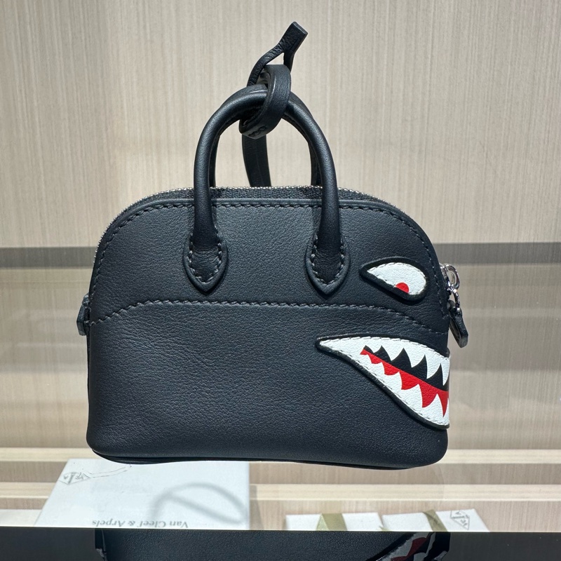 HERMES爱马仕 Bolide Shark 镀钯金属质感 Swift小牛皮 保龄球包包挂饰包周边-3