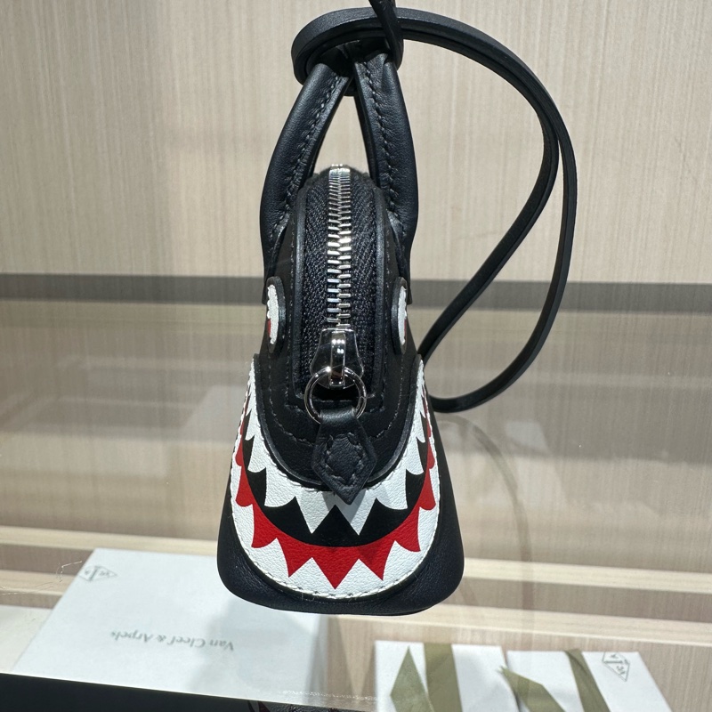 HERMES爱马仕 Bolide Shark 镀钯金属质感 Swift小牛皮 保龄球包包挂饰包周边-4