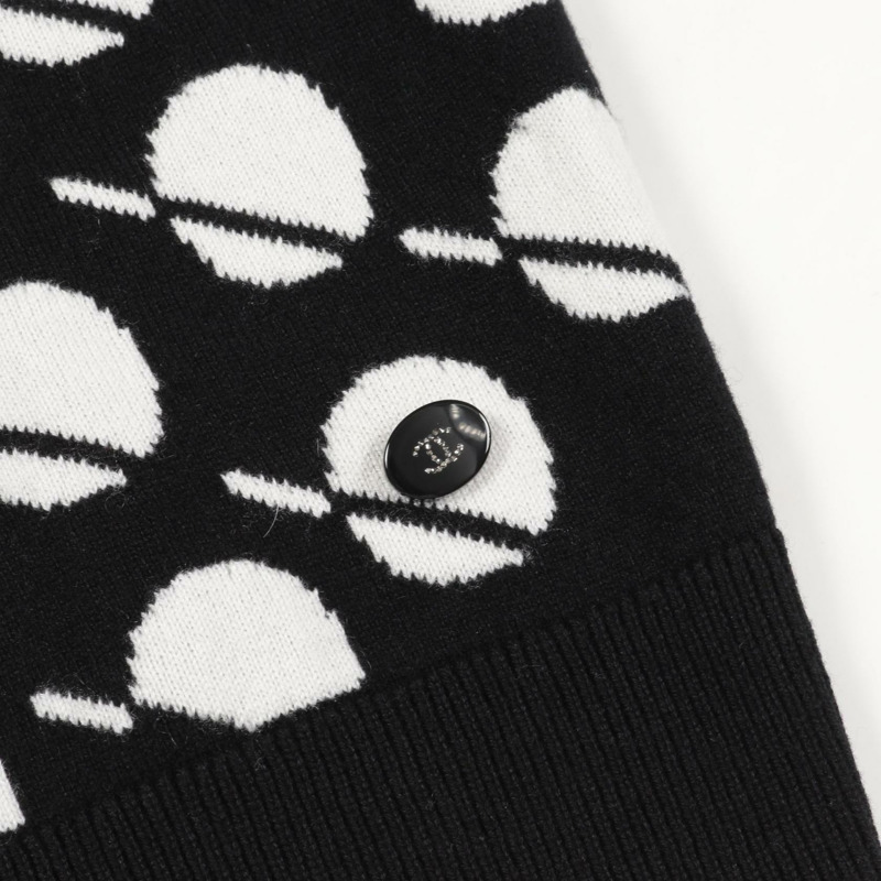CHANEL COCO 馬克花朵圖案針織毛衣羊絨黑白二手尺寸 36 CC-8
