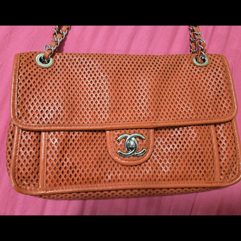 chanel肩背斜背兩用鏈條包-0