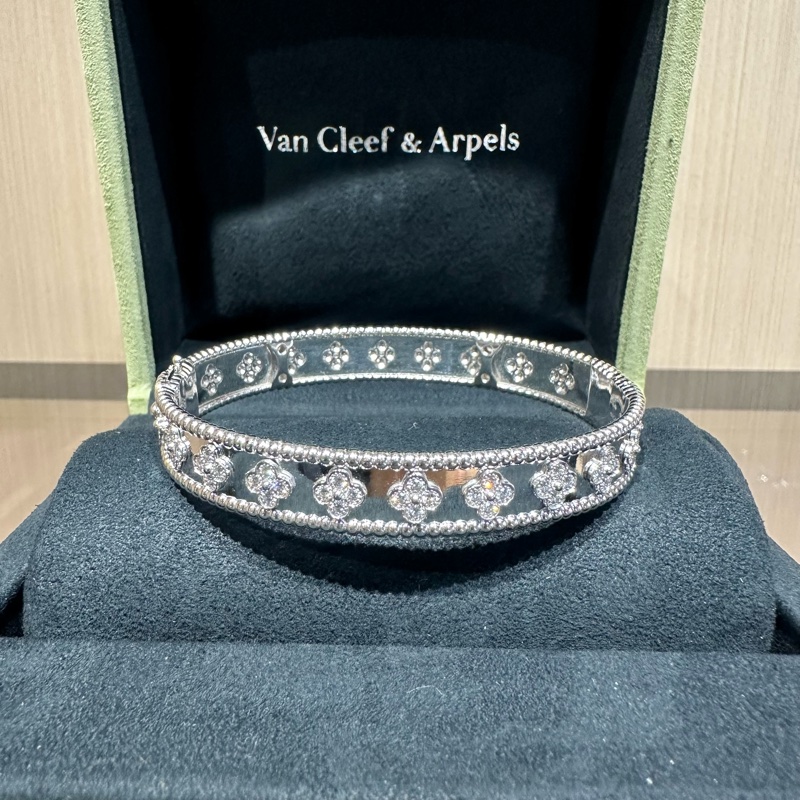Van Cleef & Arpels梵克雅宝 Perlée clovers 超小号款式 18K白金 手镯-0