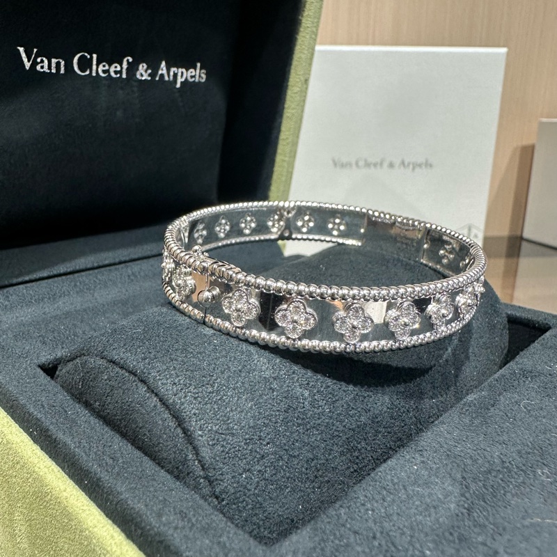 Van Cleef & Arpels梵克雅宝 Perlée clovers 超小号款式 18K白金 手镯-1