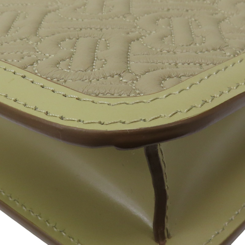 米色 皮革 TB 立體壓紋 鍊釦 肩背包 【フェンディ】-10