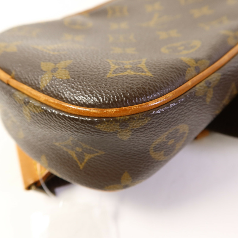 LOUIS VUITTON Monogram Pochette Gange金扣肩背袋-11