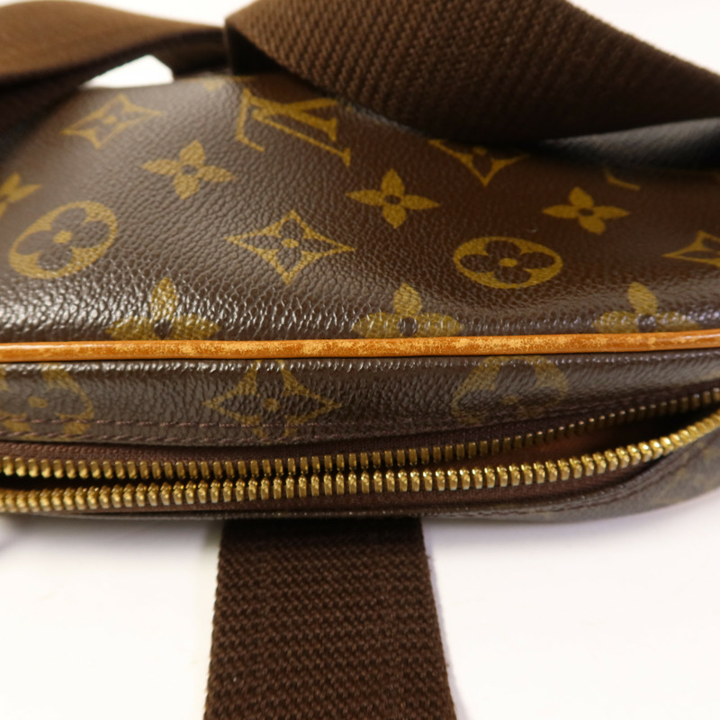 LOUIS VUITTON Monogram Pochette Gange金扣肩背袋-15