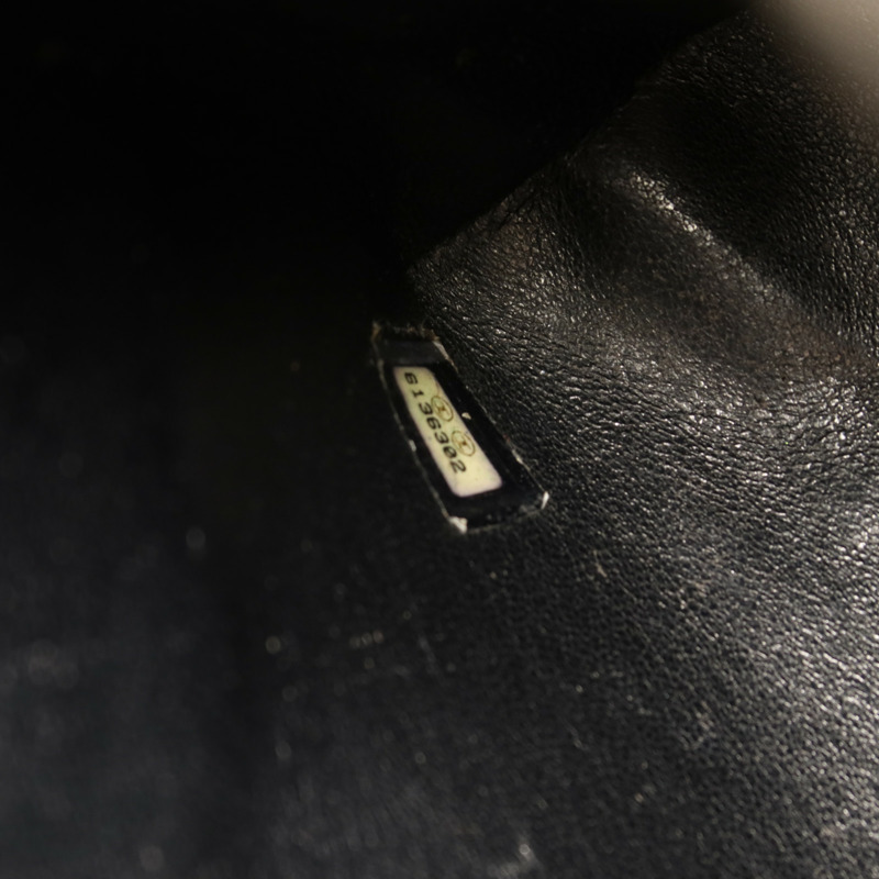 CHANEL 牛皮皮革Matelasse Bag銀扣手挽袋-8