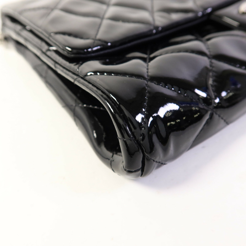CHANEL 漆皮皮革Chain Shoulder Bag銀扣鏈帶肩背袋-10