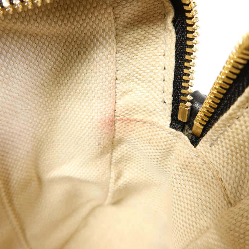 GUCCI 牛皮皮革Soho Disco金扣肩背袋-16