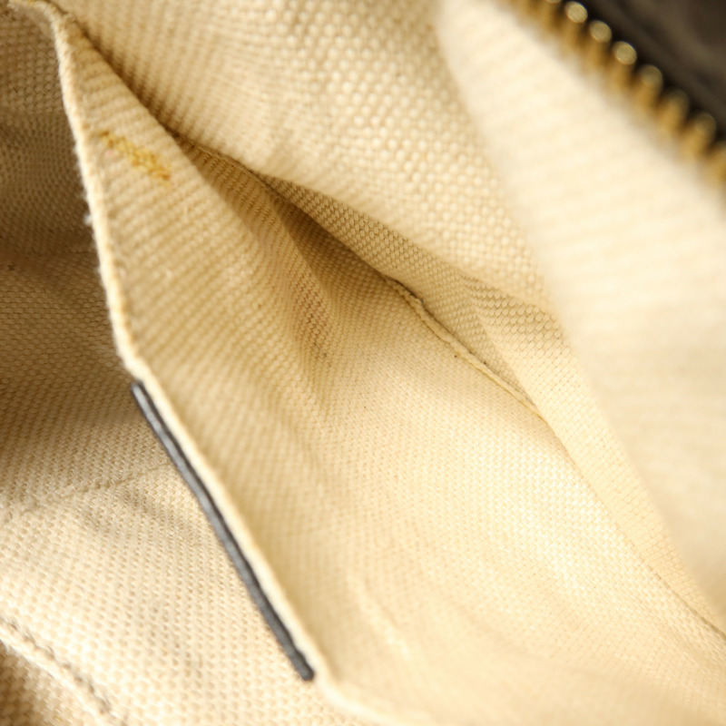 GUCCI 牛皮皮革Soho Disco金扣肩背袋-20