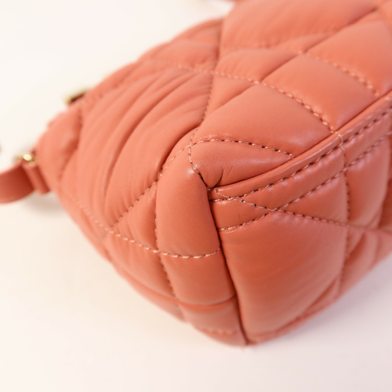 Dior 羊皮皮革Travel Nomad Pouch Small金扣手挽袋-14
