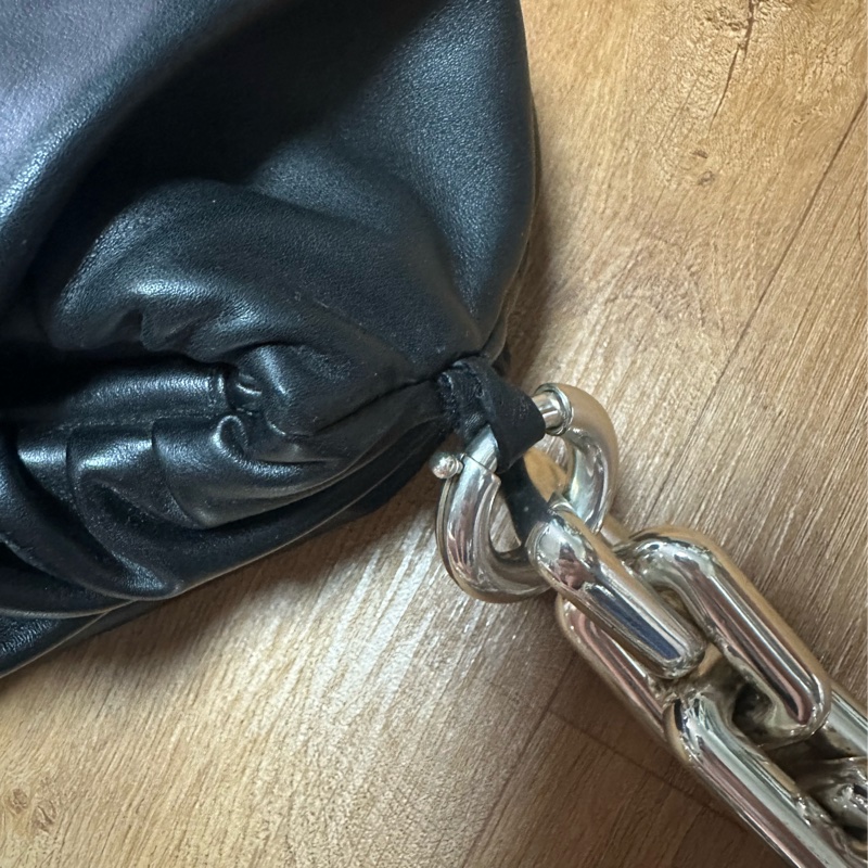 「原價14萬」Bottega Veneta BV 雲朵鏈條包 chain pouch-11