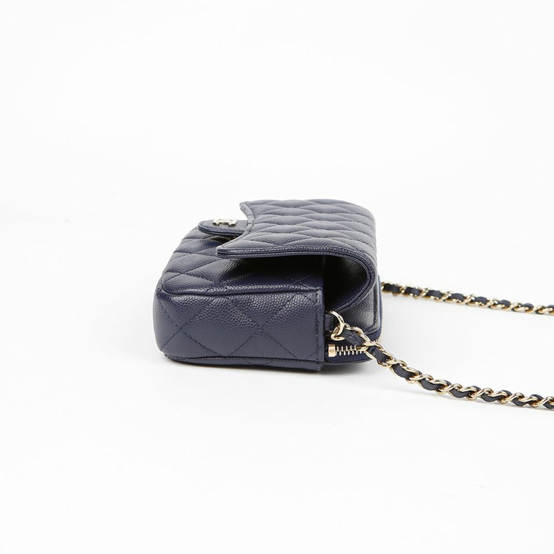 【包稅】CHANEL AP2096 魚子醬紋手機支架鏈條斜背包-3