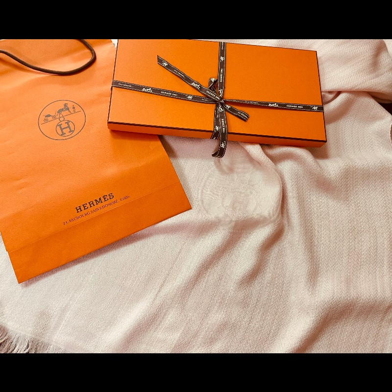 愛馬仕粉色優雅圍巾-4