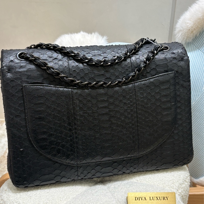 Chanel Jumbo Classic Double Flap Bag Timeless-9