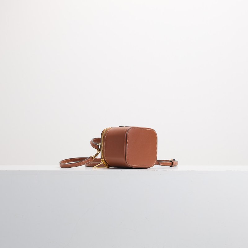 二手Celine mini triomphe 小盒子-3