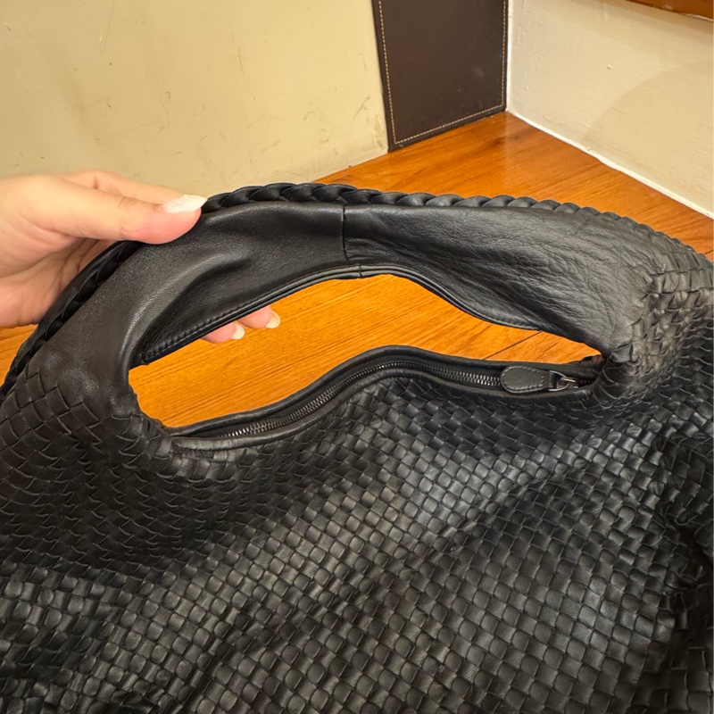 BV黑色編織和尚包大款-10