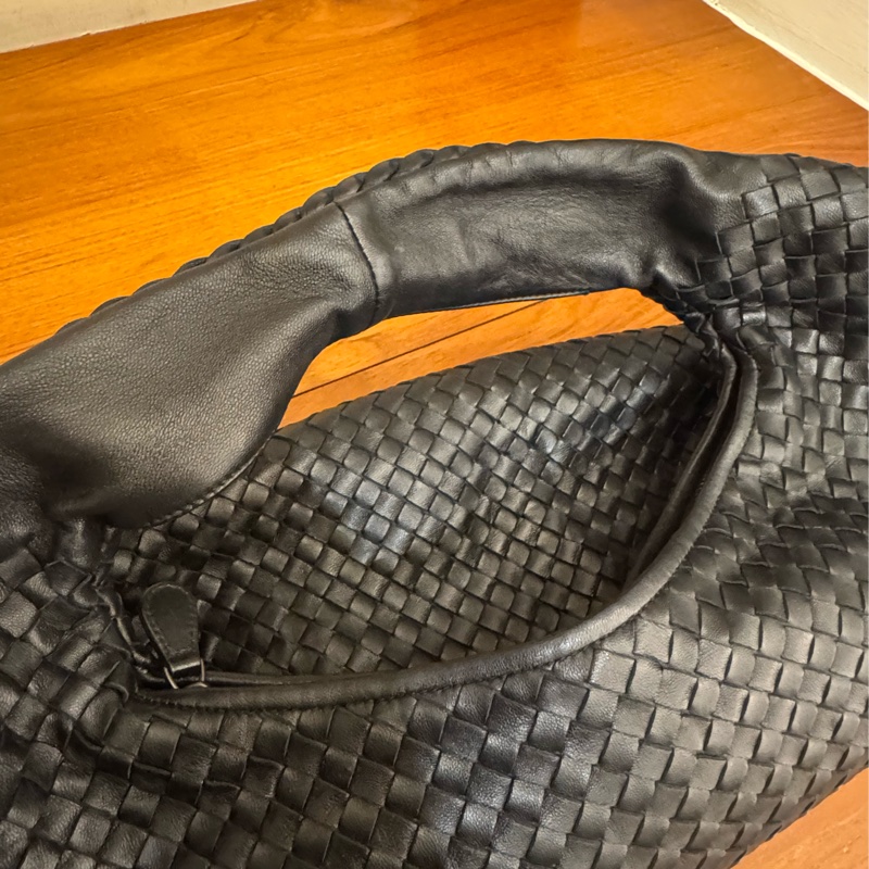 BV黑色編織和尚包大款-11