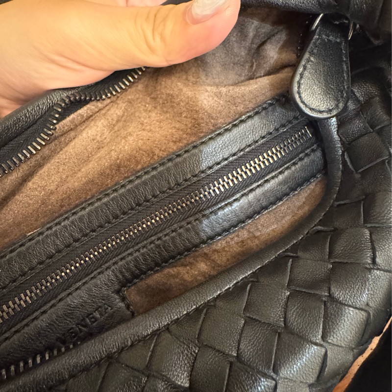 BV黑色編織和尚包大款-16