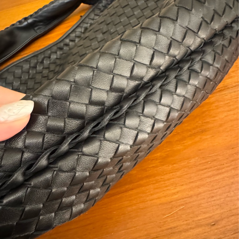 BV黑色編織和尚包大款-43