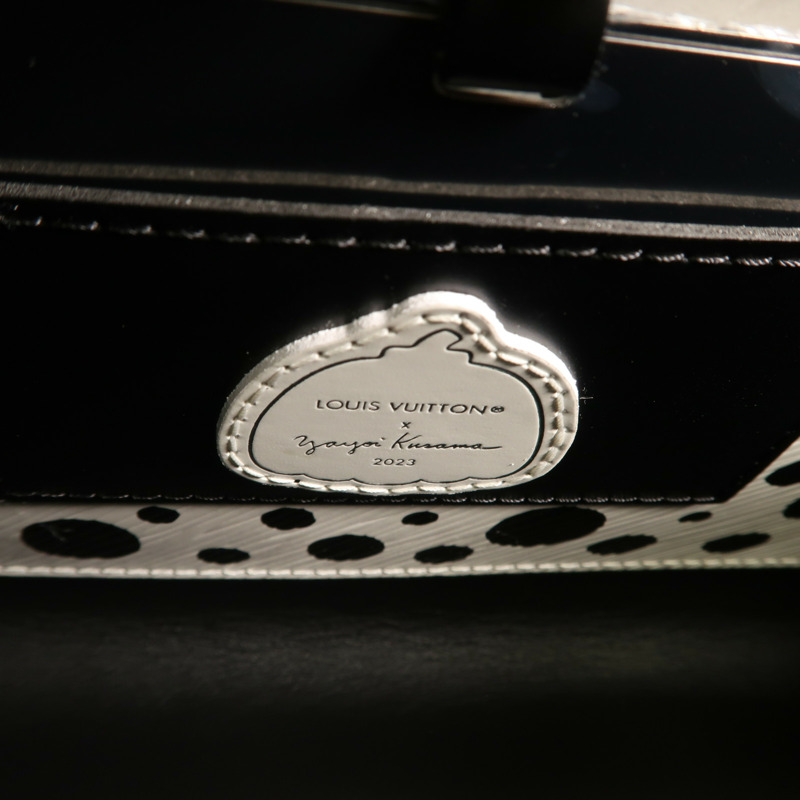 LOUIS VUITTON Epi LV x YK Twist MM銀扣手挽肩背兩用袋-11