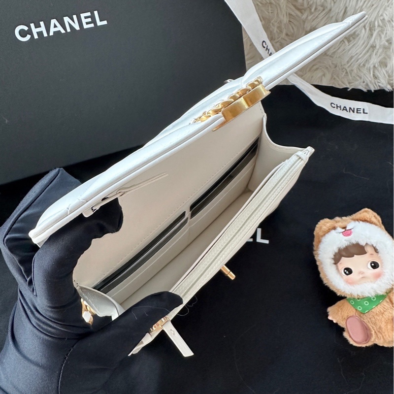 【配件:盒子 小票 防塵袋 💕】Chanel 19bag woc 白色 單肩斜挎包-6