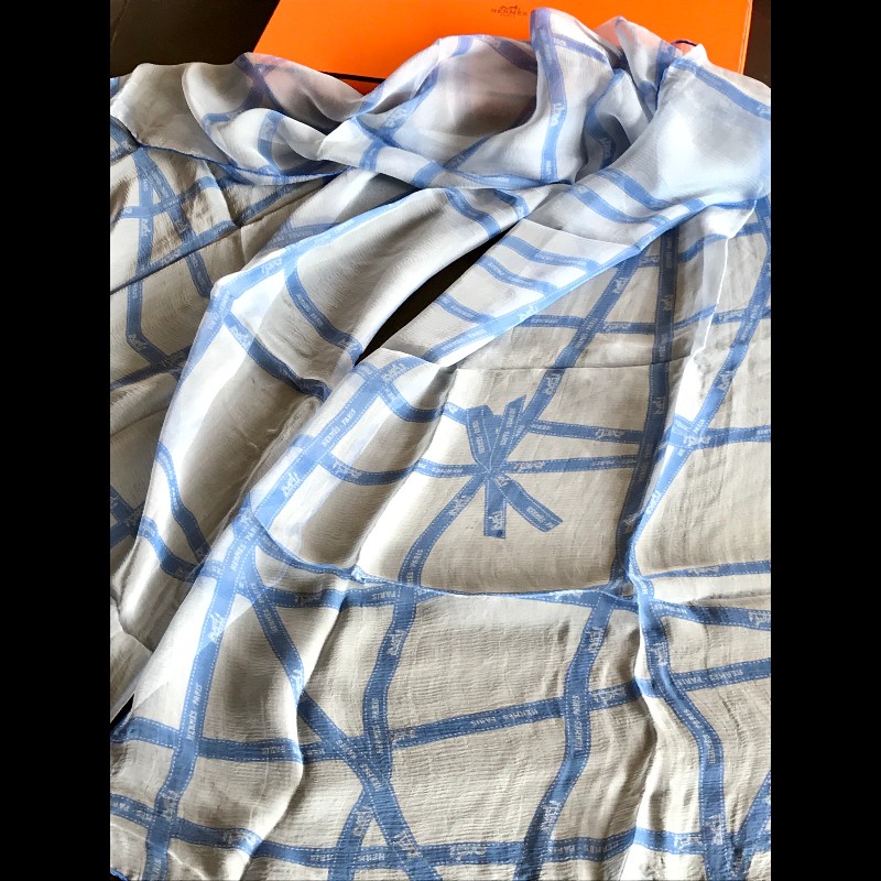 Herme'藍色緞帶白色格紋絲巾s-7