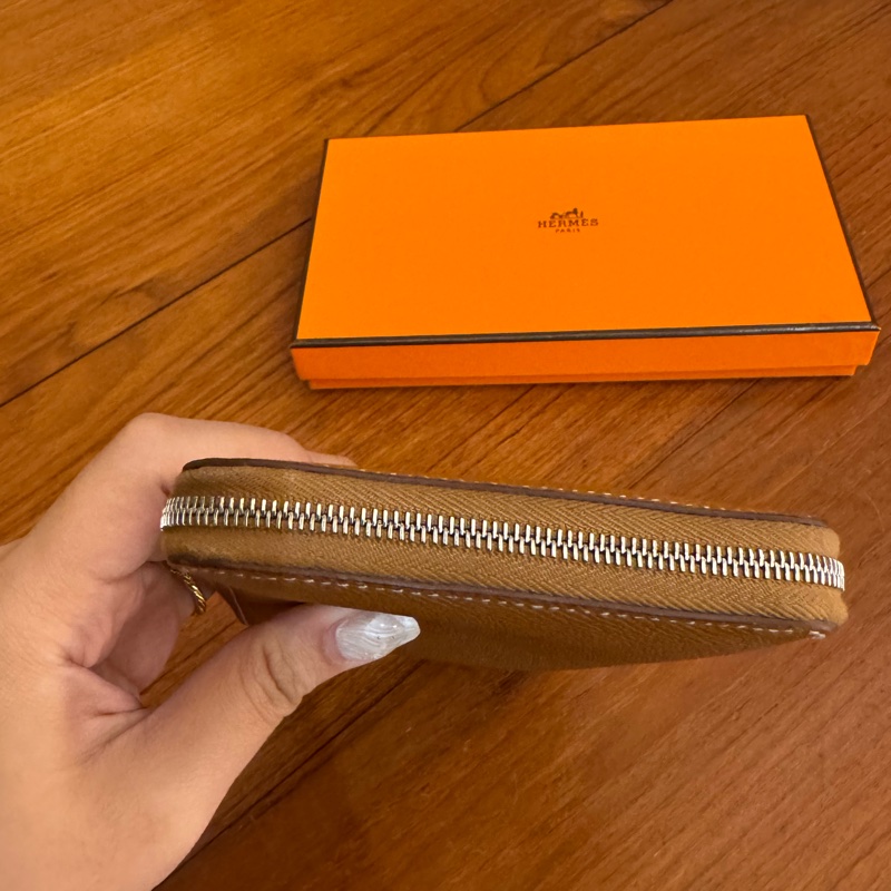 Hermes金棕色內花草圖絲巾長夾-3