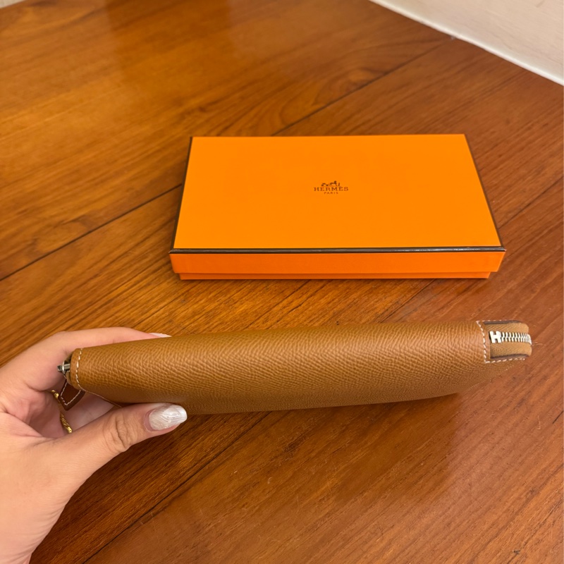 Hermes金棕色內花草圖絲巾長夾-5