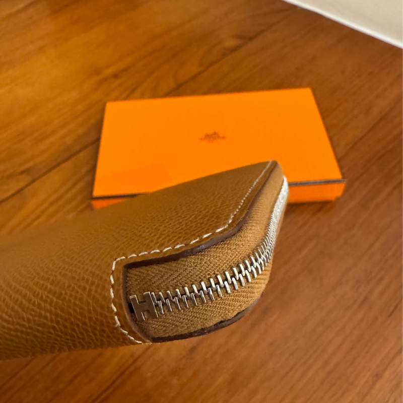 Hermes金棕色內花草圖絲巾長夾-8