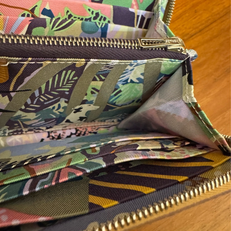 Hermes金棕色內花草圖絲巾長夾-23