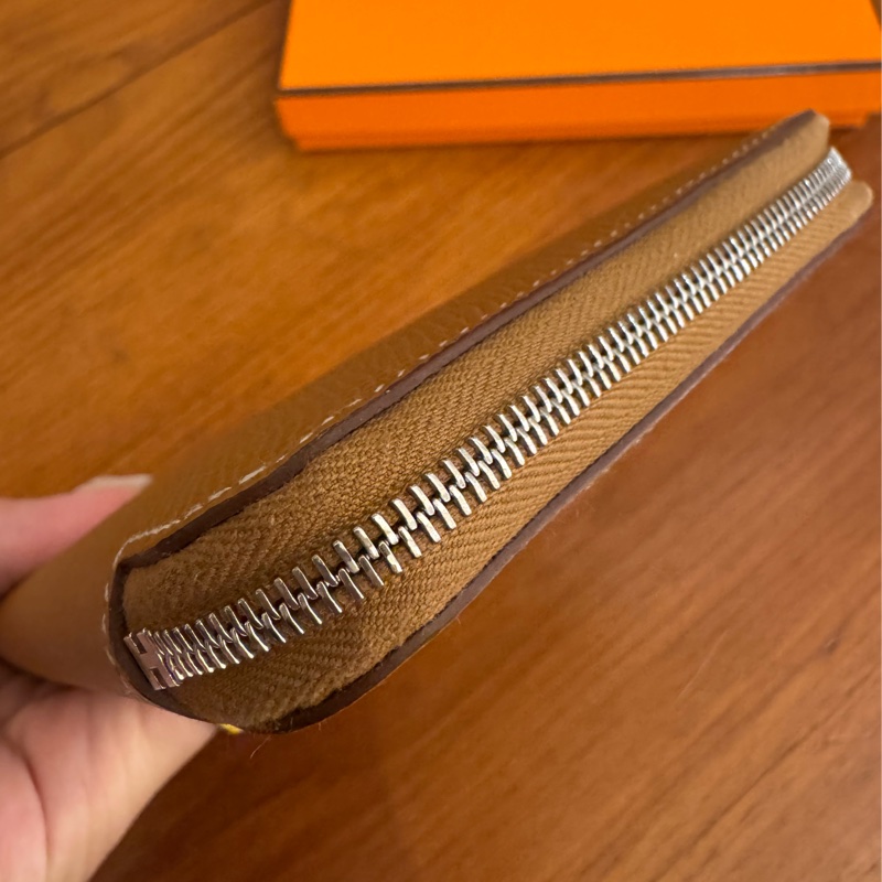 Hermes金棕色內花草圖絲巾長夾-30