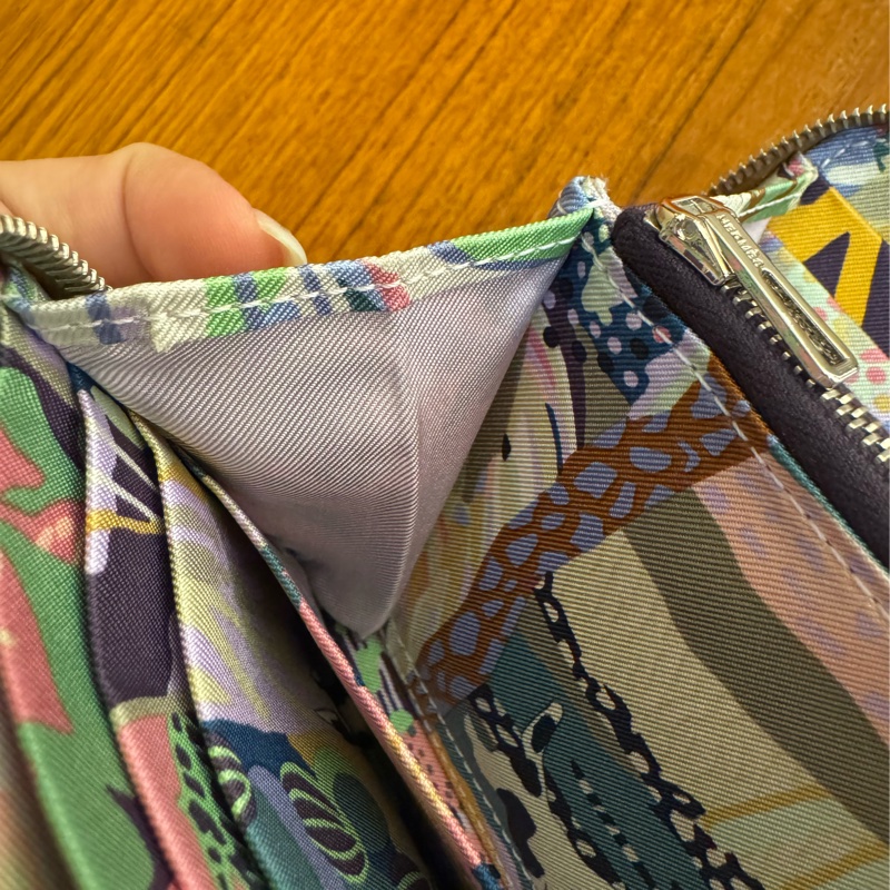 Hermes金棕色內花草圖絲巾長夾-33