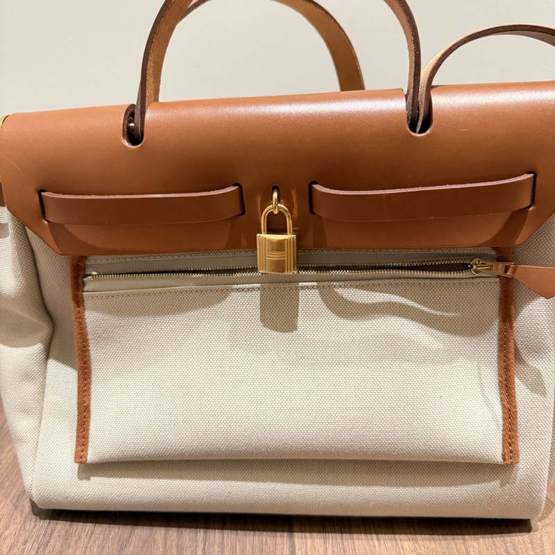 Herbag 31金扣帆布拼皮-6