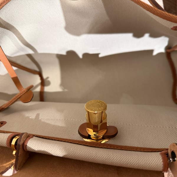 Herbag 31金扣帆布拼皮-11